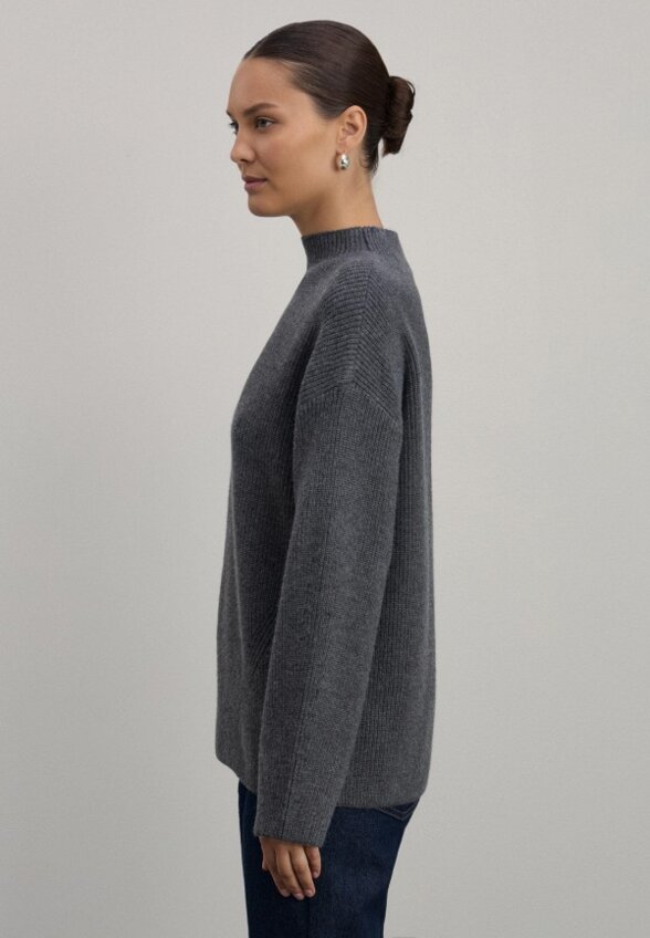 Джемпер Zarina