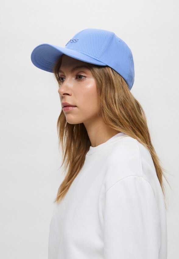 Бейсболка Boss