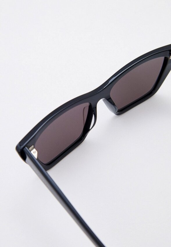Очки солнцезащитные Saint Laurent
