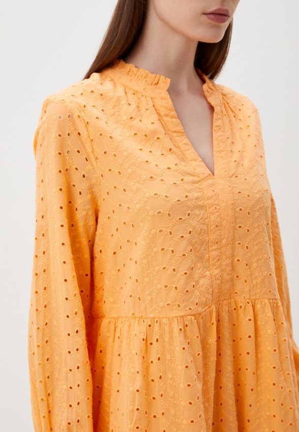 Платье b.young