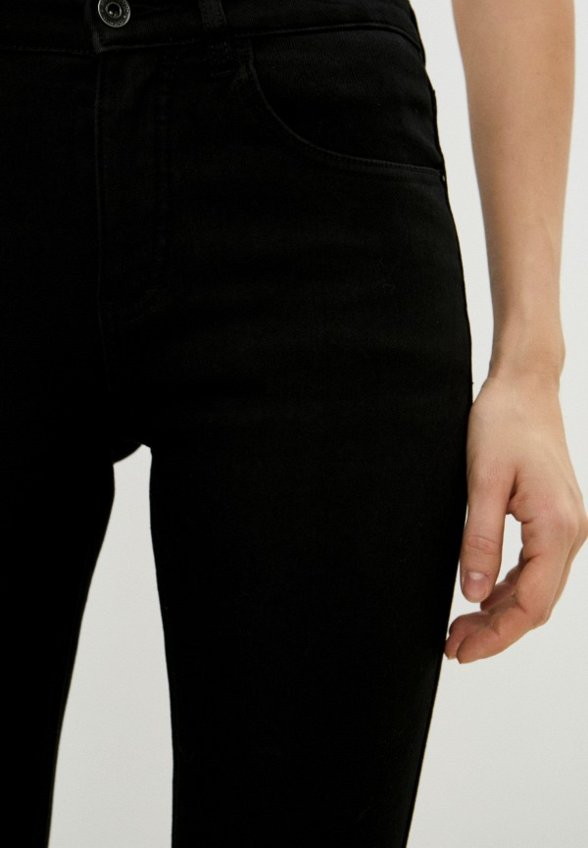 Джинсы Mossmore