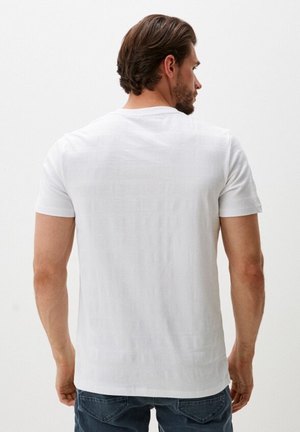 Футболка Colin's