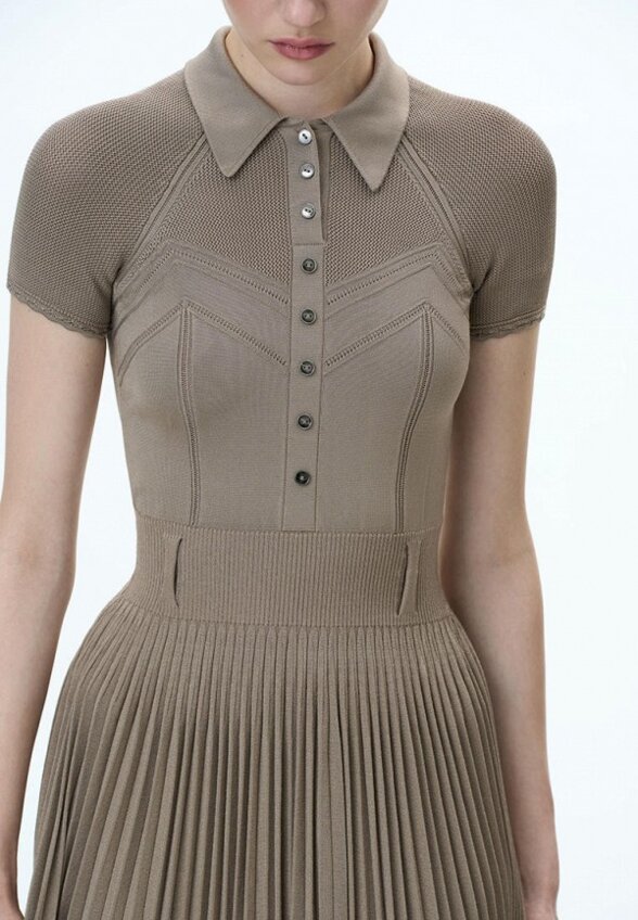 Платье Brusnika