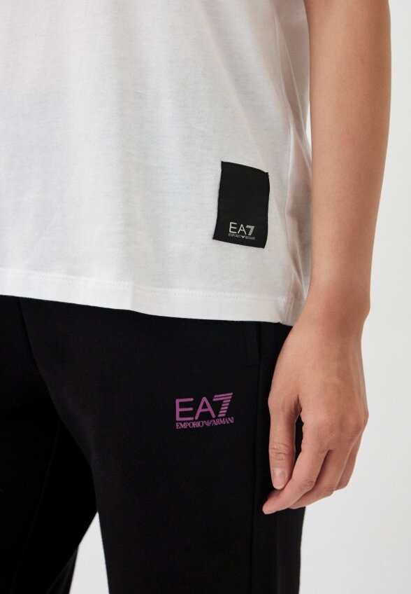 Футболка EA7