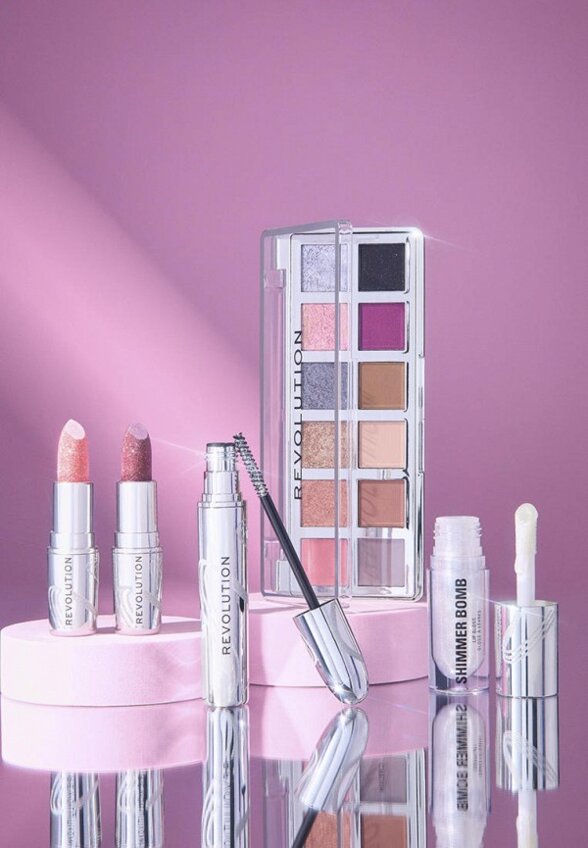 Блеск для губ Revolution