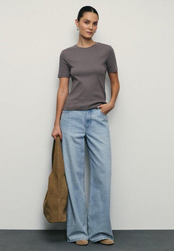 Футболка Zarina