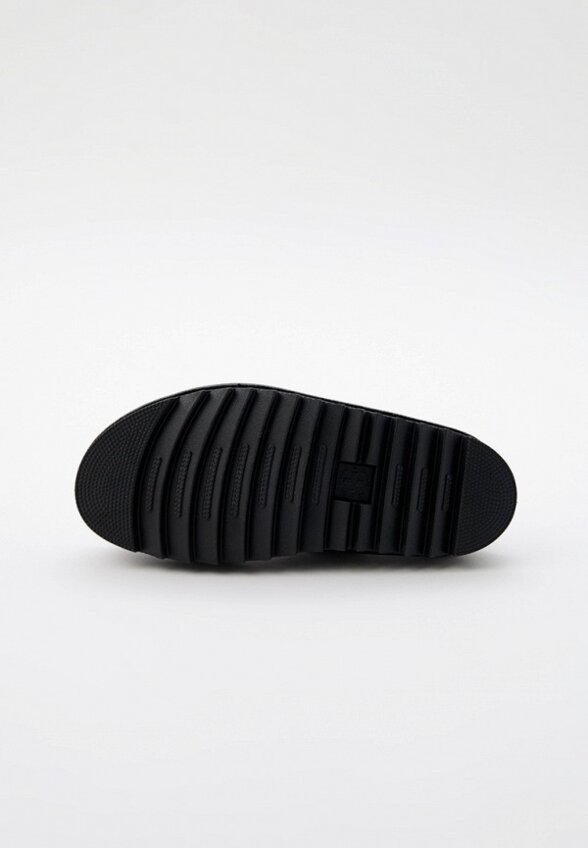 Сабо Dr. Martens