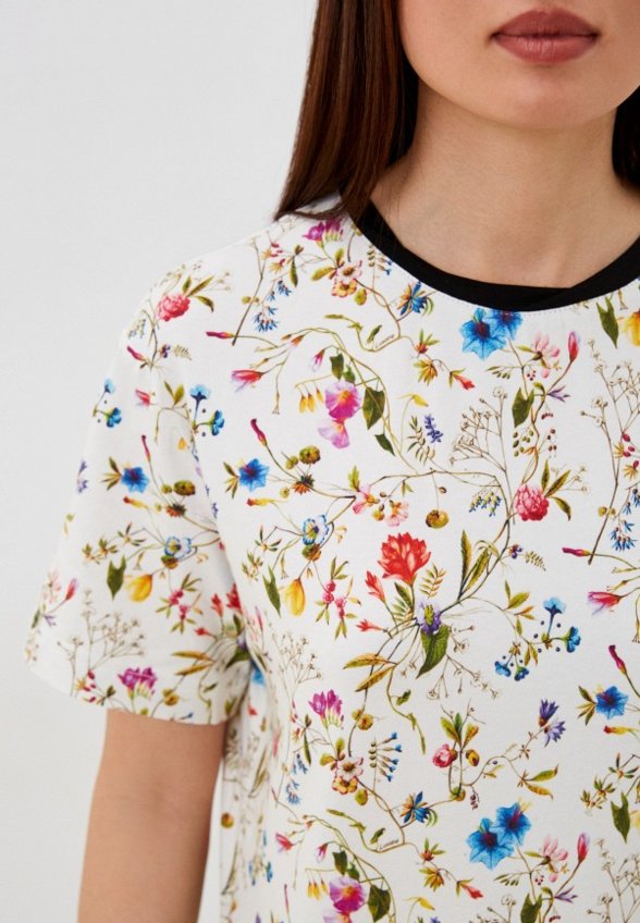 Футболка Laroom