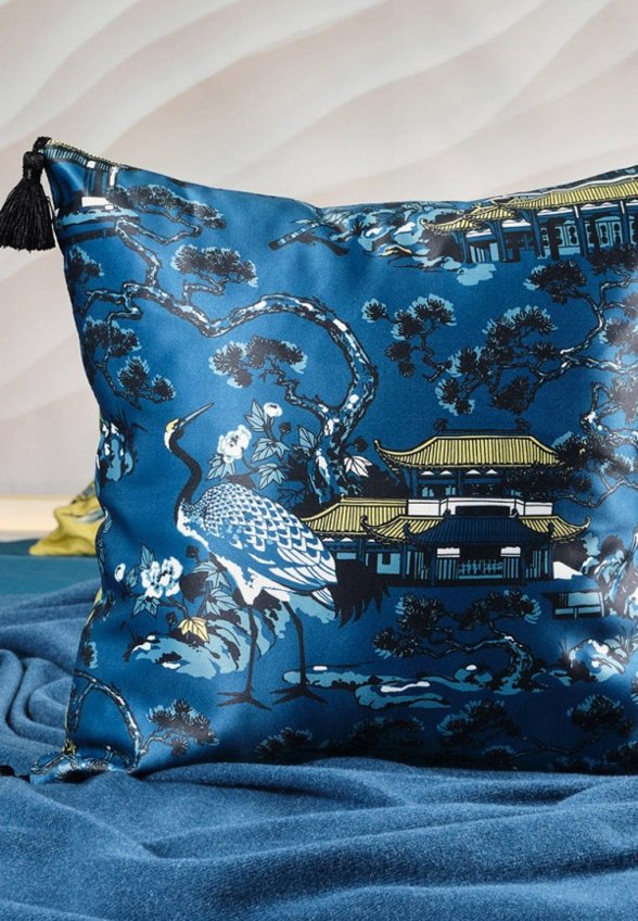 Подушка декоративная Moroshka