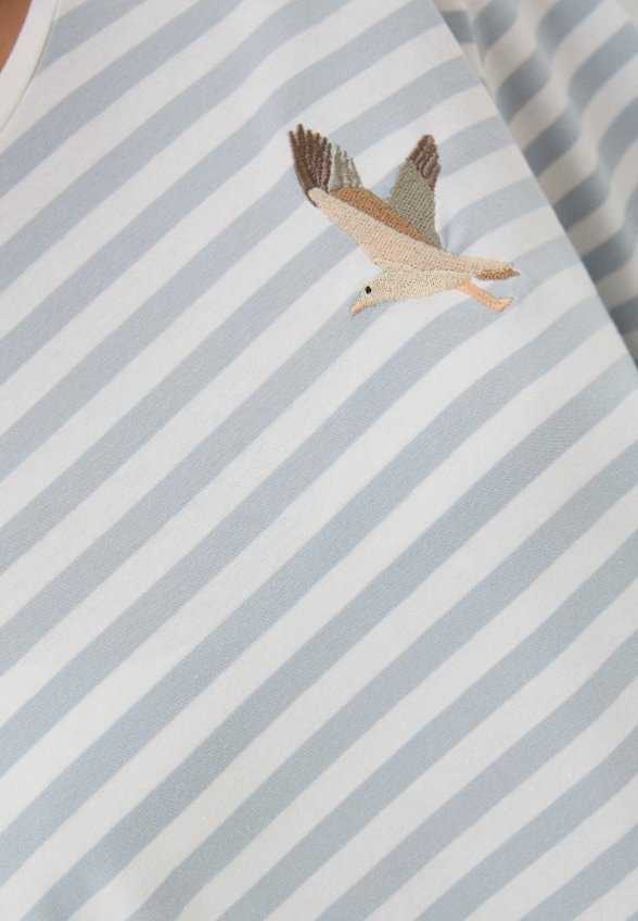 Лонгслив Берегите Птиц