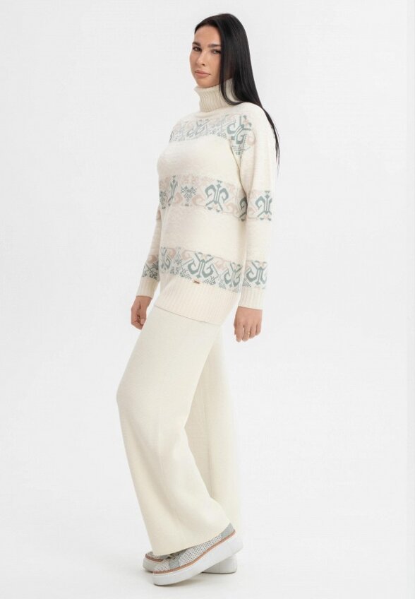 Свитер Ареола