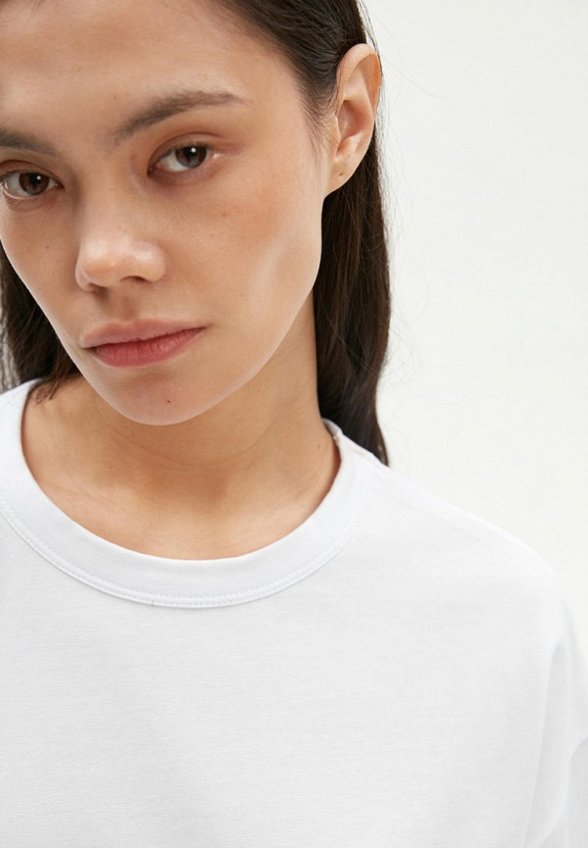 Футболка Bstatement