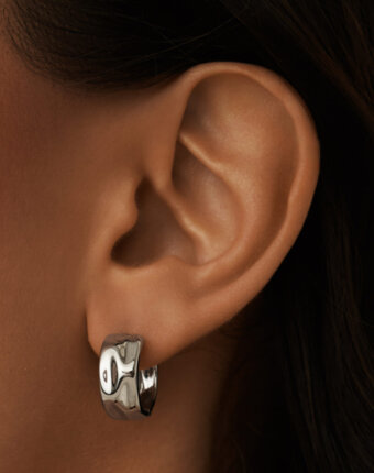 Серебряные серьги-кольца из мятого металла MIE женщинам