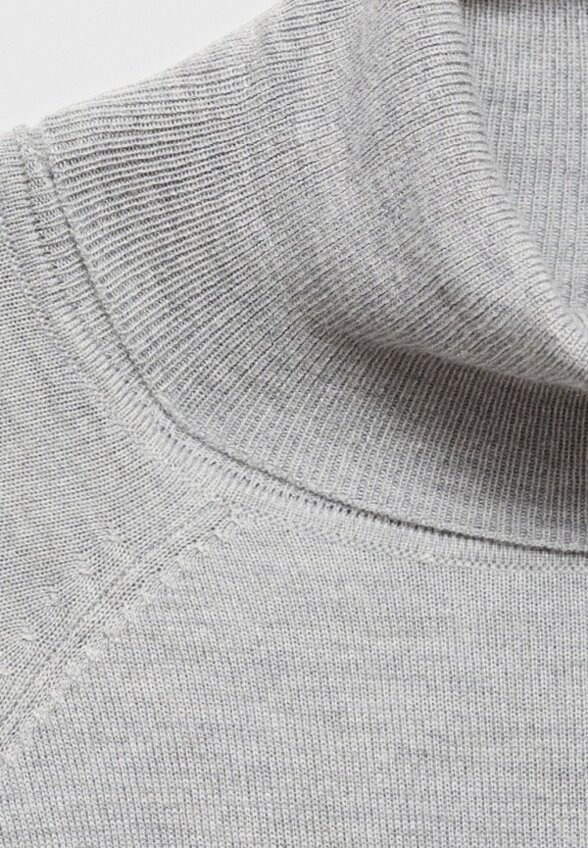 Водолазка Mango