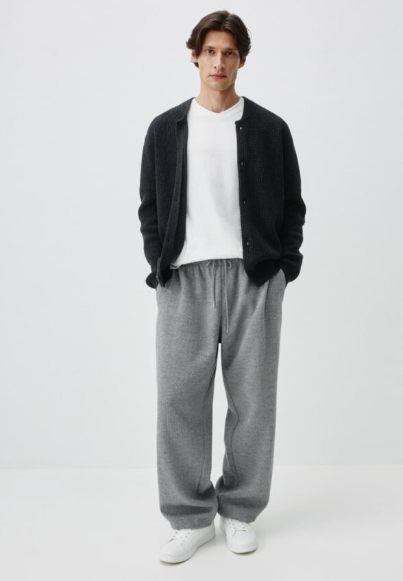Футболка MARK REGULAR FIT базовая