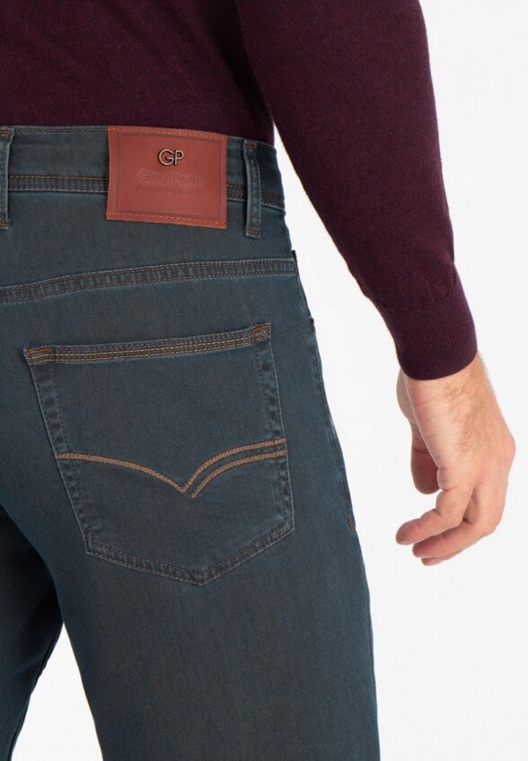 Джинсы Gino Pellini
