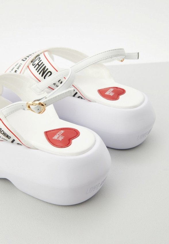 Босоножки Love Moschino