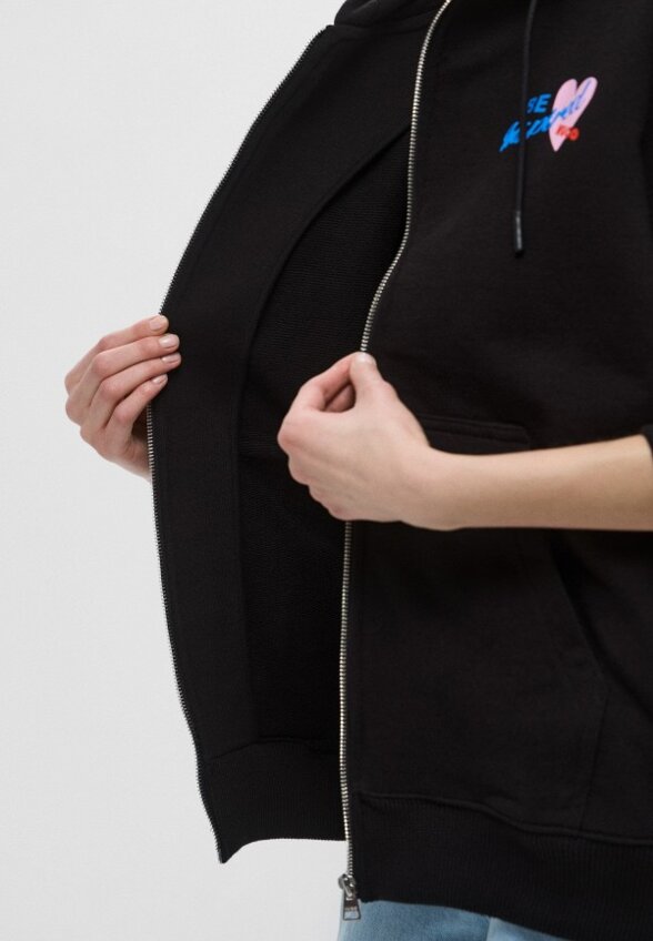 Толстовка Hugo