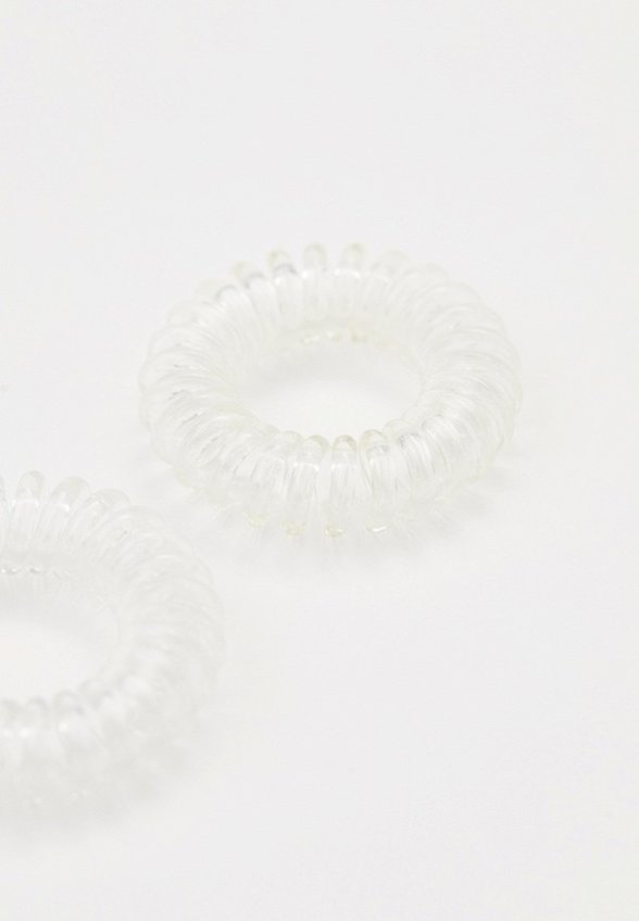 Резинки 2 шт. invisibobble