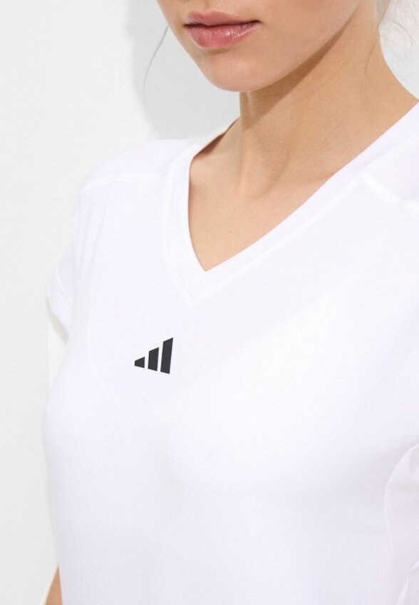 Футболка спортивная adidas