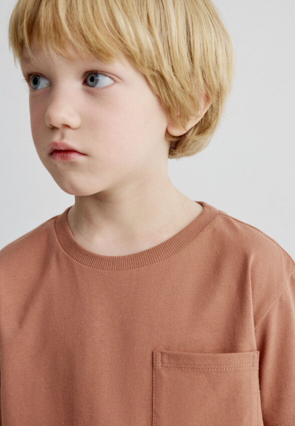 Базовая футболка с карманом детская