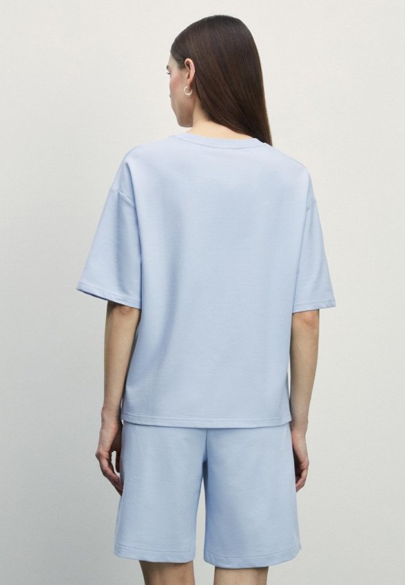 Футболка Zarina