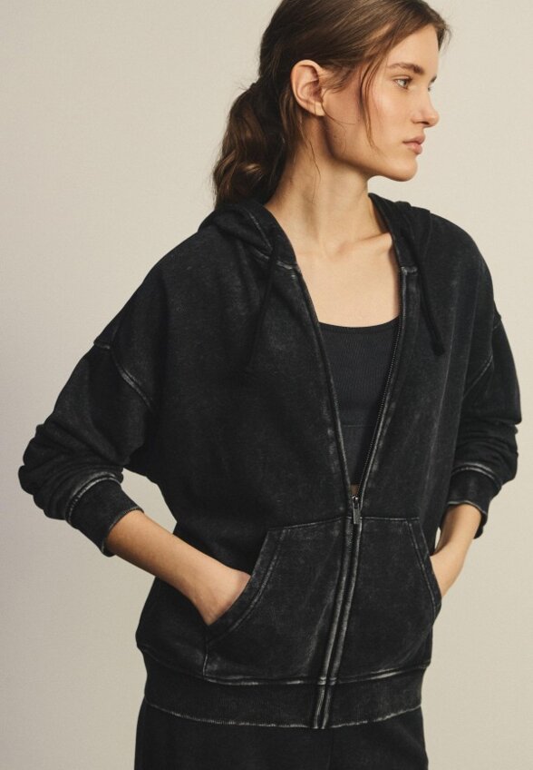 Толстовка Zarina