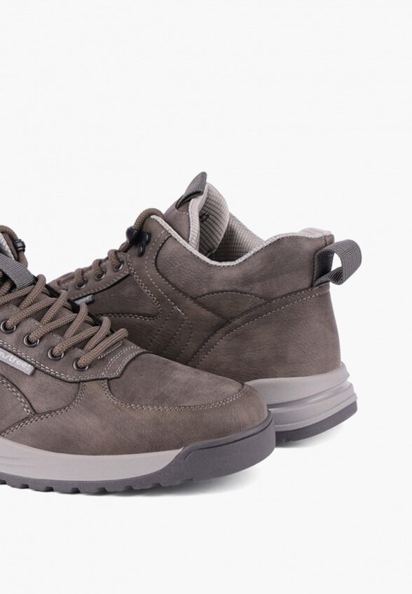 Кроссовки Instreet