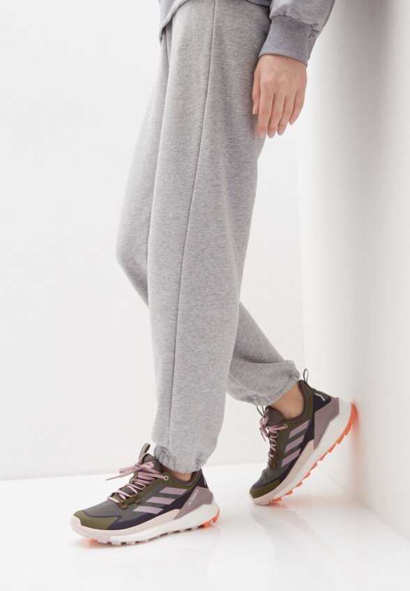 Кроссовки adidas