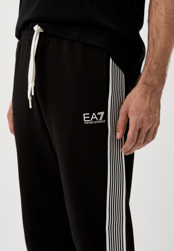 Брюки спортивные EA7