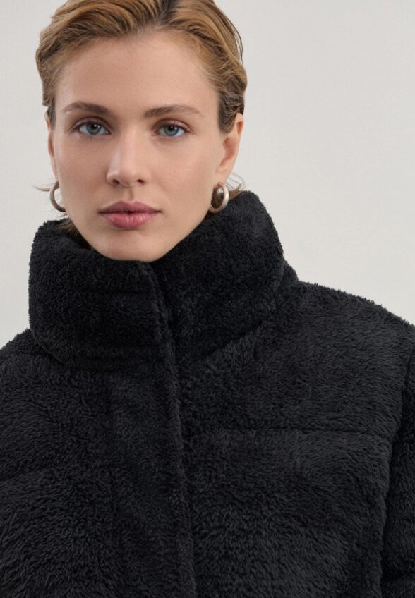 Пальто меховое Zarina