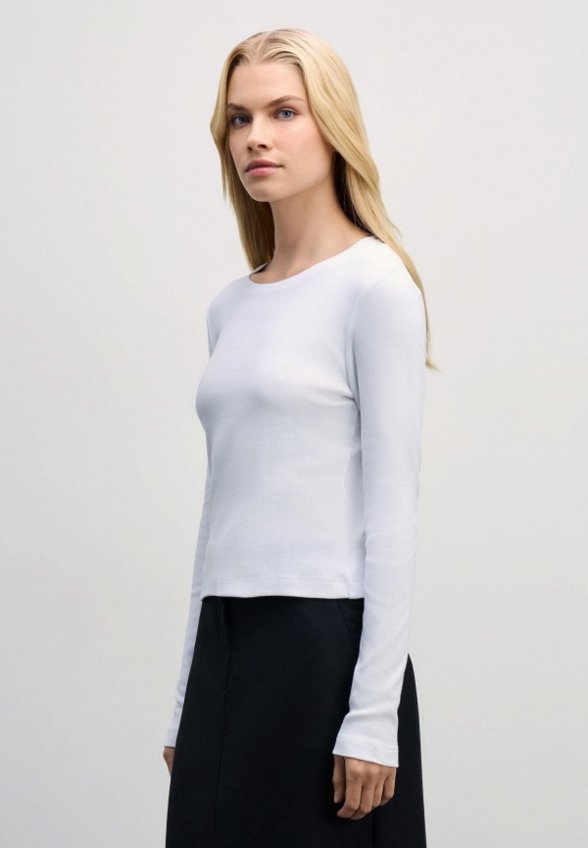 Лонгслив Zarina