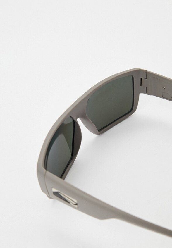 Очки солнцезащитные Lip