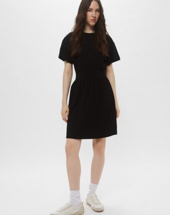 Платье H&M женщинам
