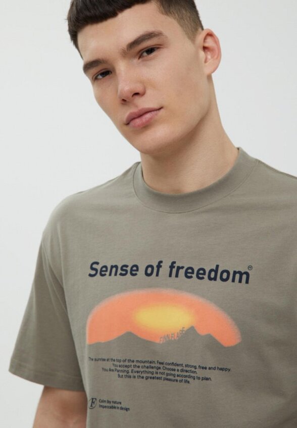 Футболка Finn Flare