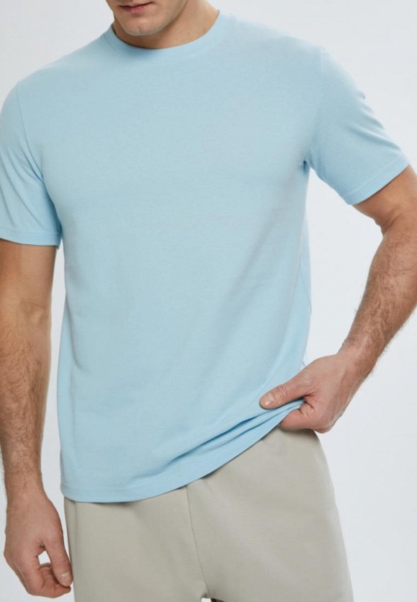 Футболка Finn Flare