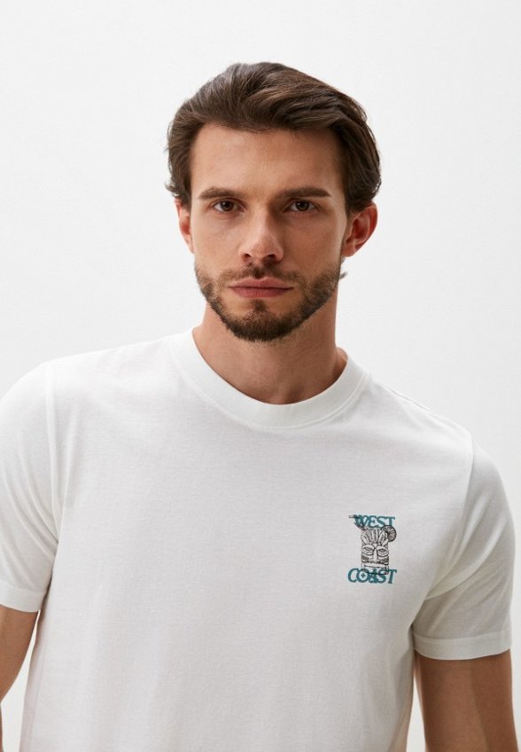 Футболка Colin's