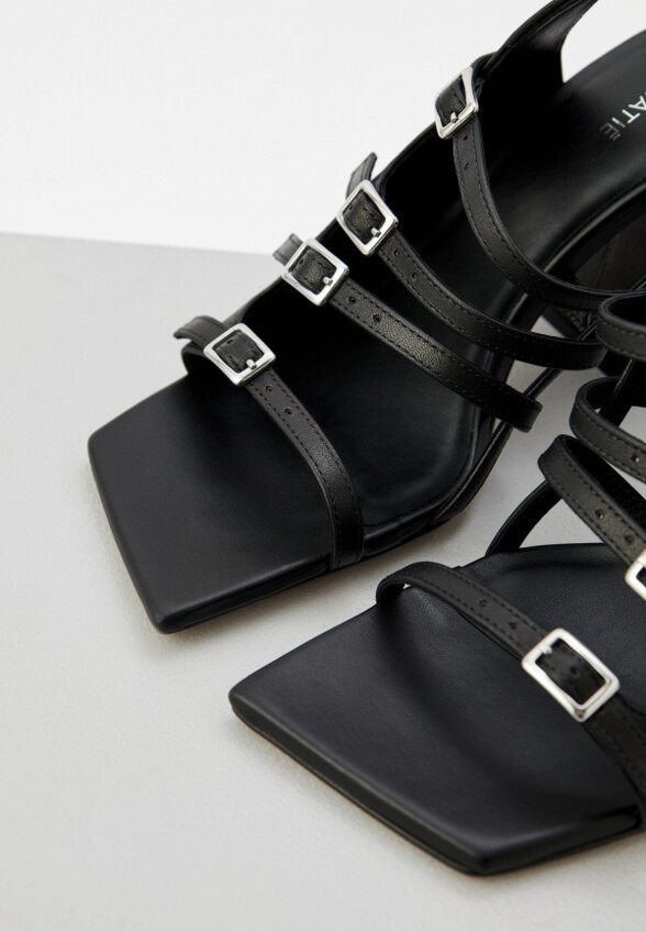 Босоножки Vic Matie