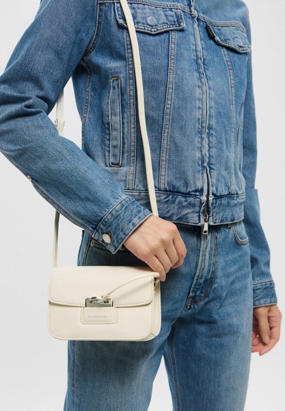 Сумка Trussardi