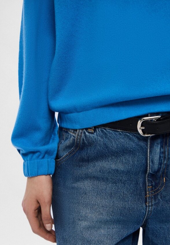 Джемпер Closed