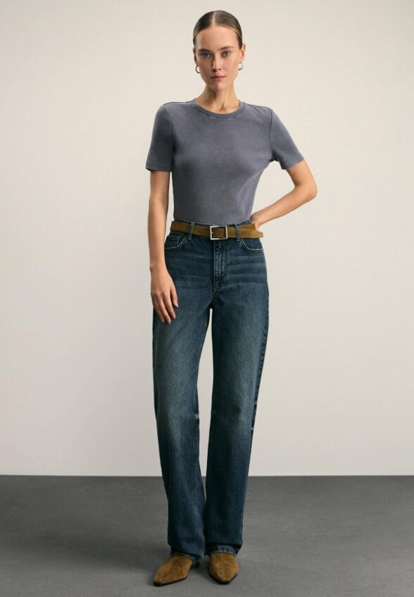 Футболка Zarina