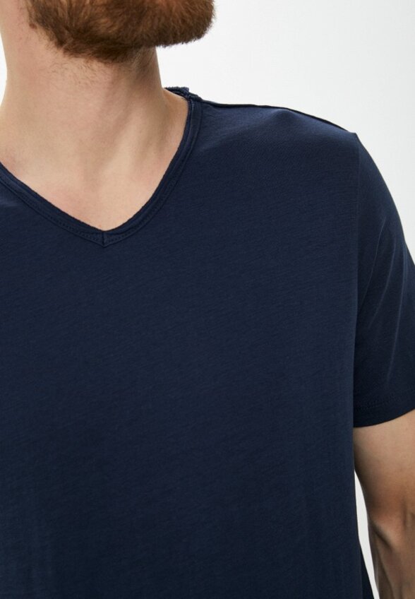 Футболка Colin's