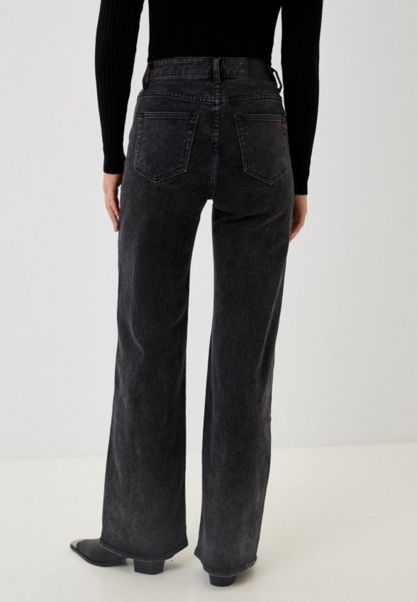 Джинсы Vitacci