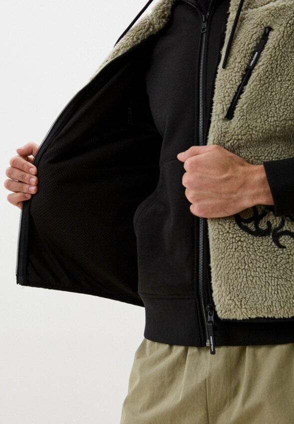 Жилет утепленный Volcom