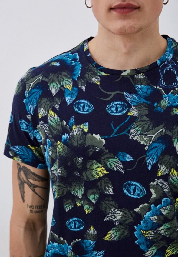 Футболка Colin's