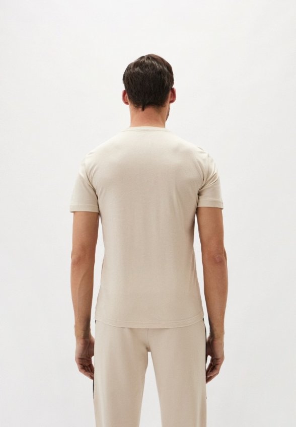 Футболка EA7