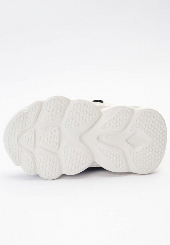 Кроссовки Tikkago