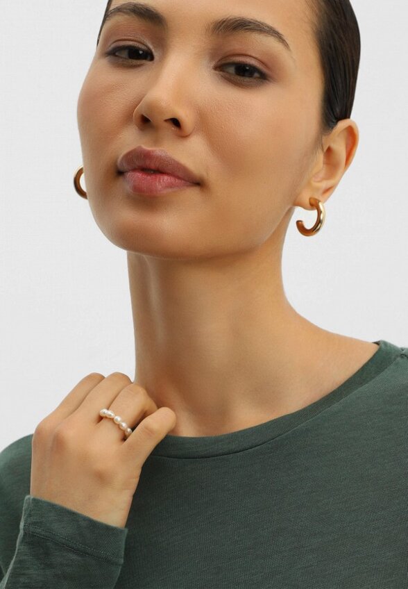 Лонгслив Nominee