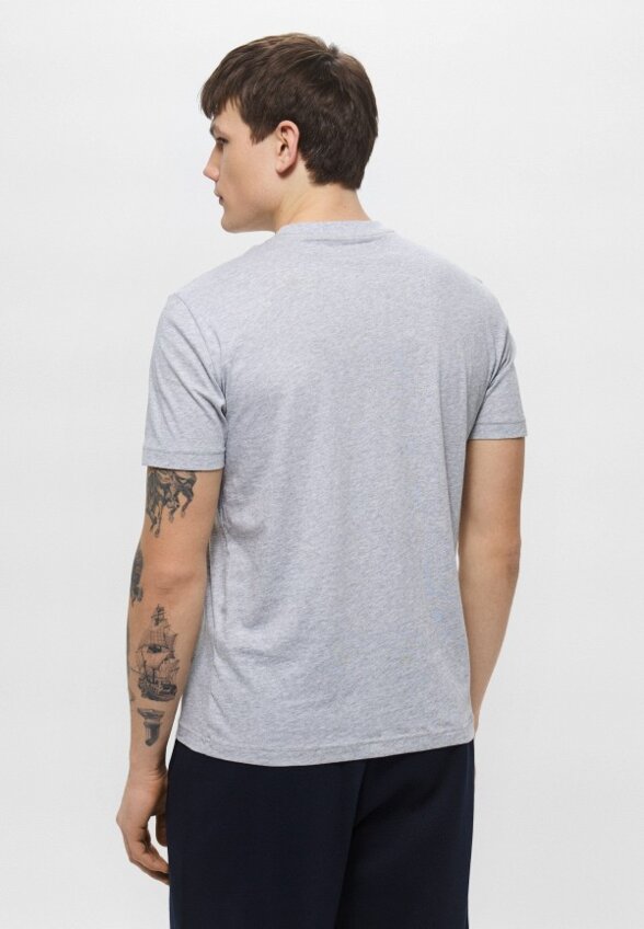 Футболка EA7