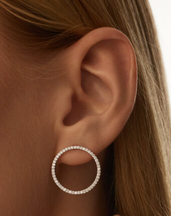 Серебряные акцентные пусеты с кругом из фианитов MIESTILO  MIE женщинам